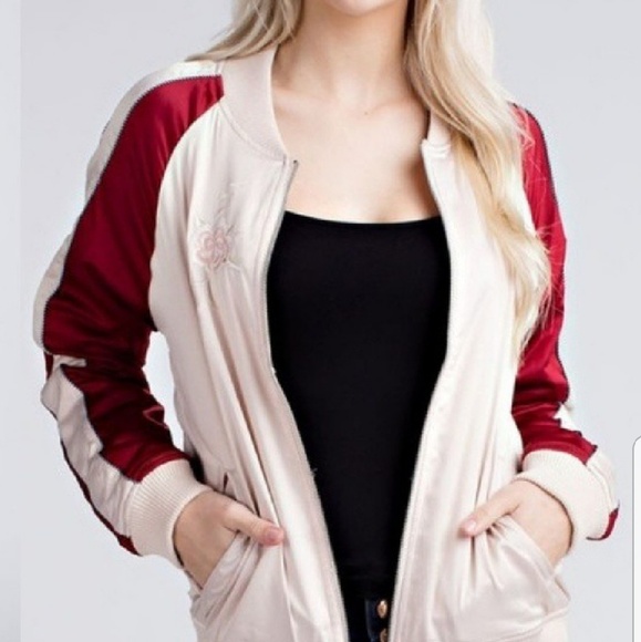 Only 2 Left! Embroidered Floral design  jacket - Picture 2 of 4